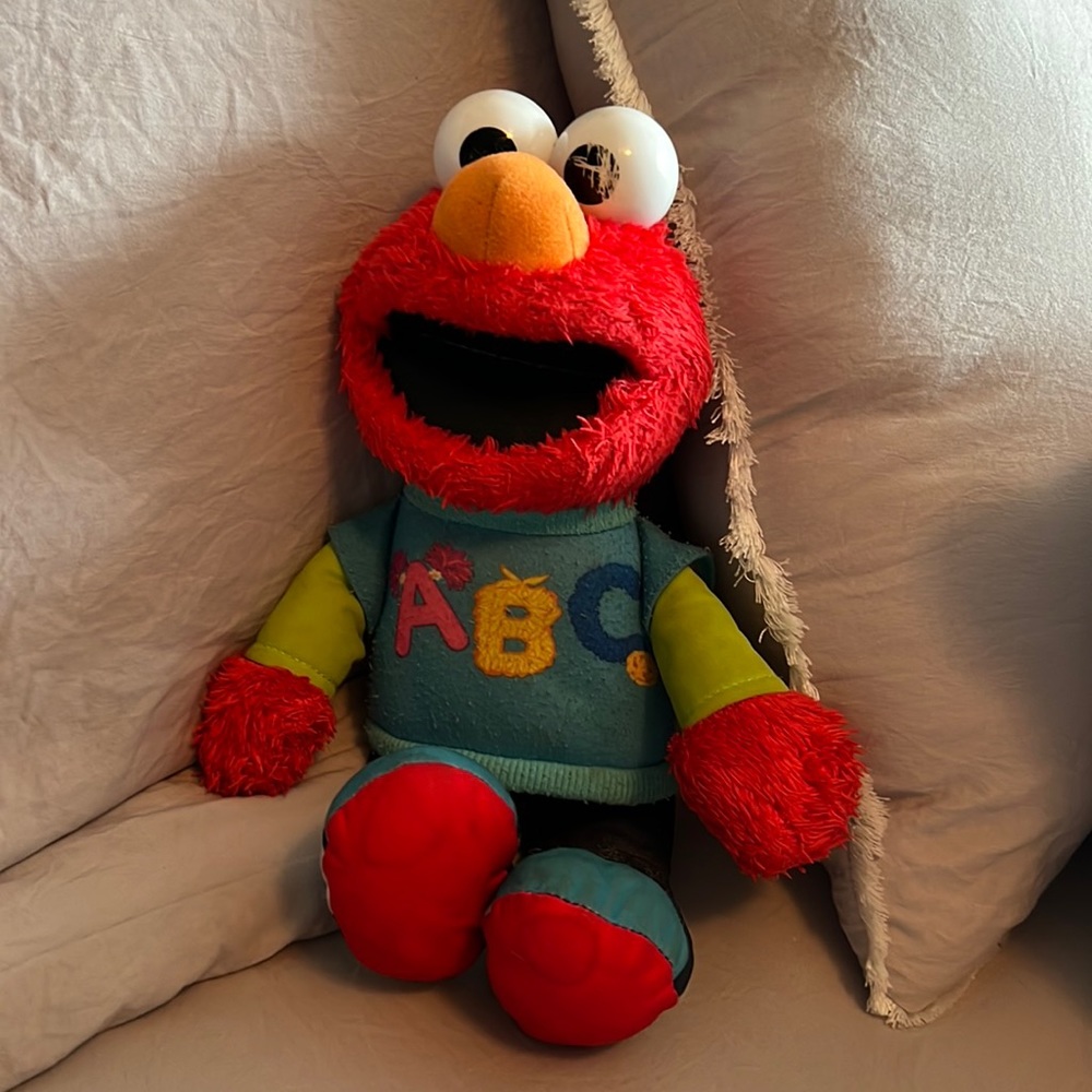 Hasbro - elmo plush